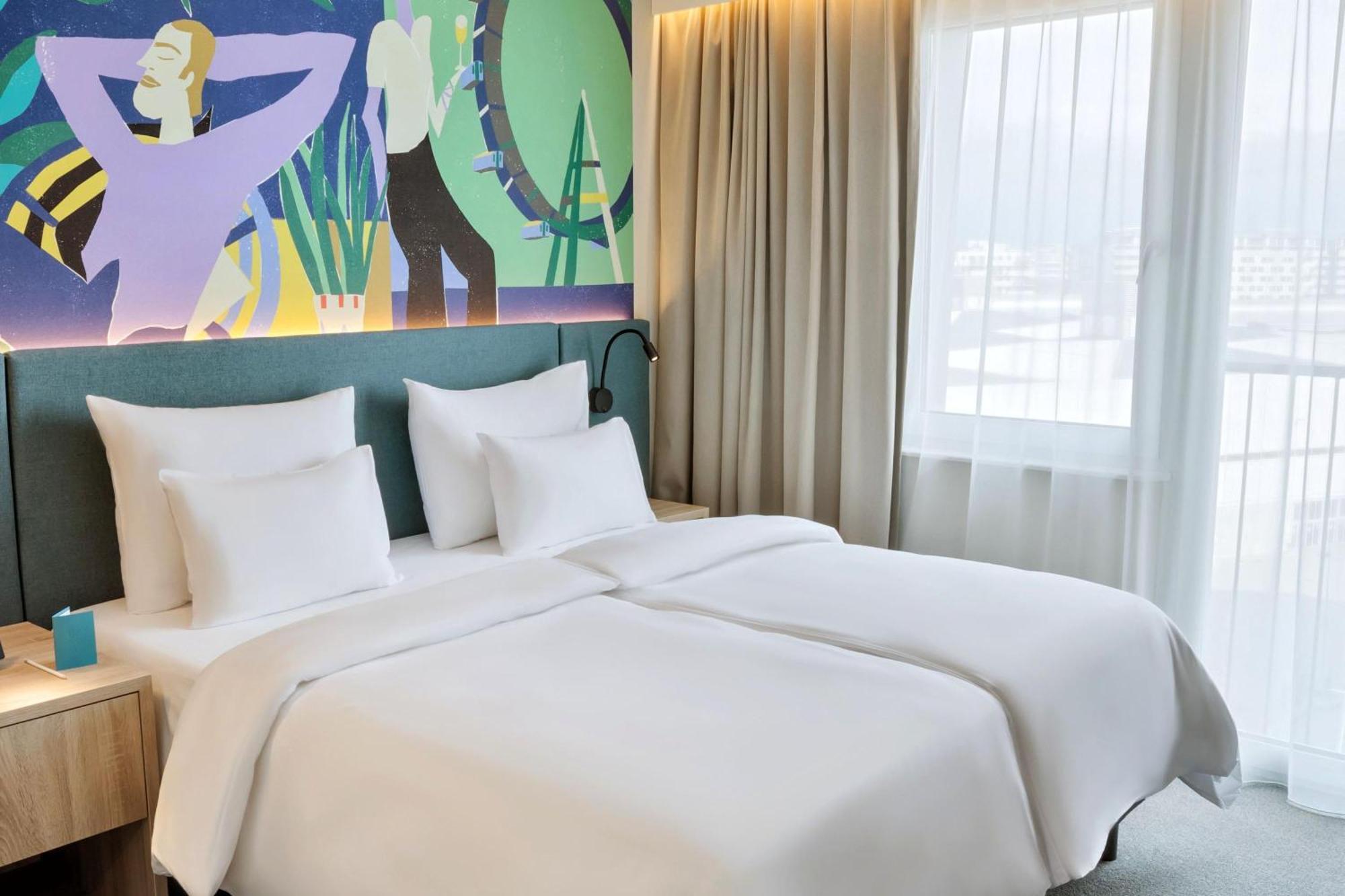 บัสเซนา เวียน เมสเซอ พราเทอร์ Hotel เวียนนา ภายนอก รูปภาพ