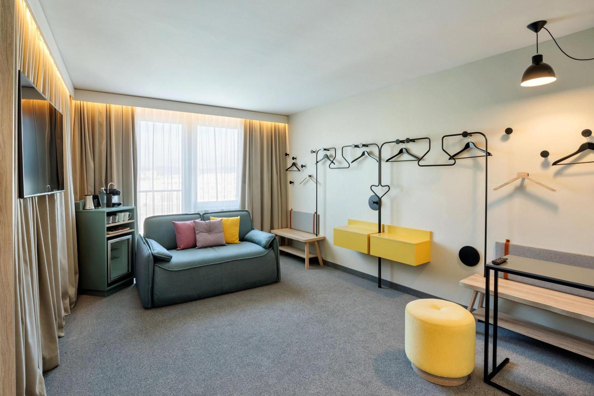 บัสเซนา เวียน เมสเซอ พราเทอร์ Hotel เวียนนา ภายนอก รูปภาพ