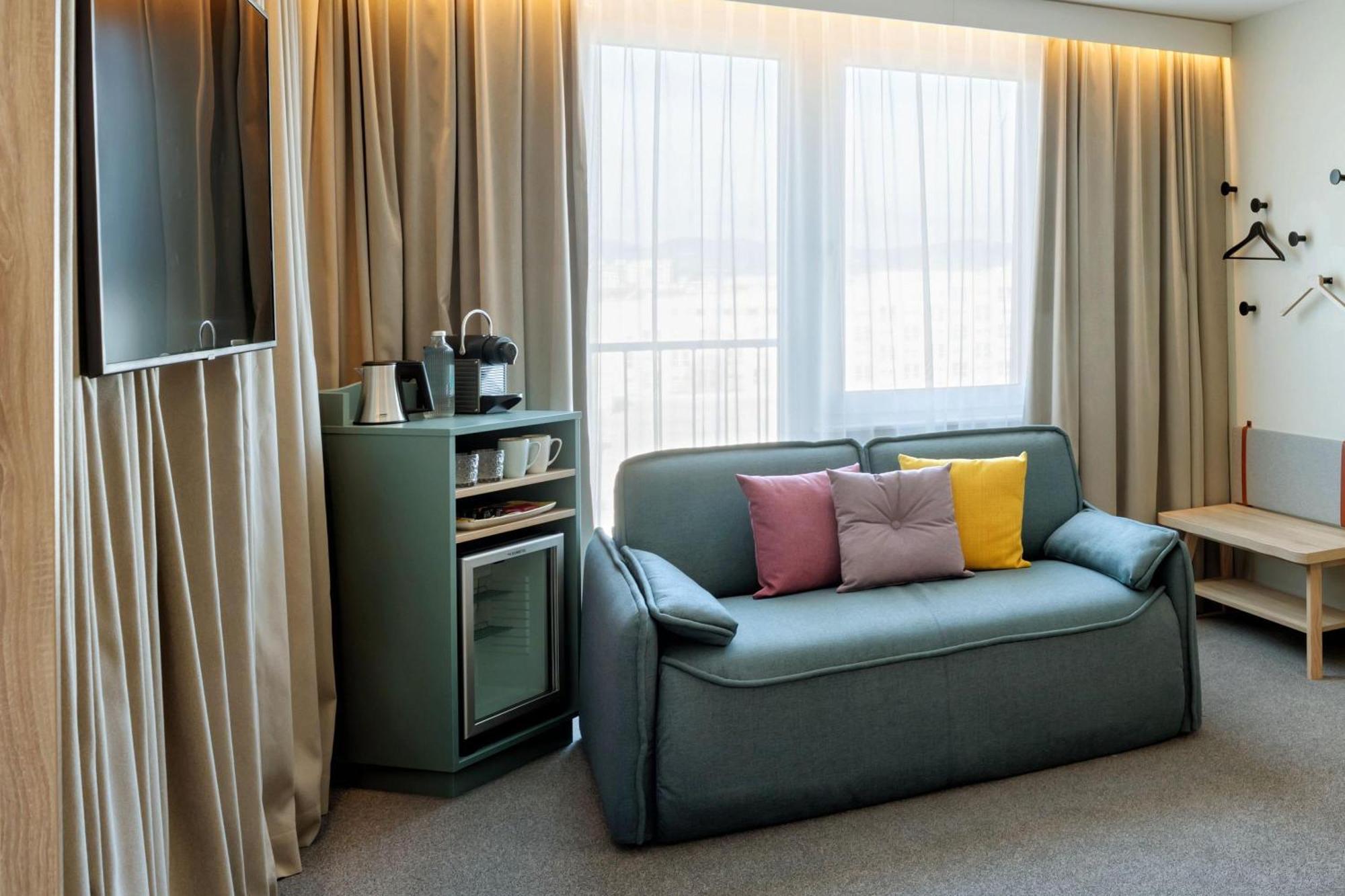 บัสเซนา เวียน เมสเซอ พราเทอร์ Hotel เวียนนา ภายนอก รูปภาพ